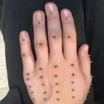 نگین صورت مدل پیرسینگ فیک چسبی بسته 160 عددی - تصویر 9